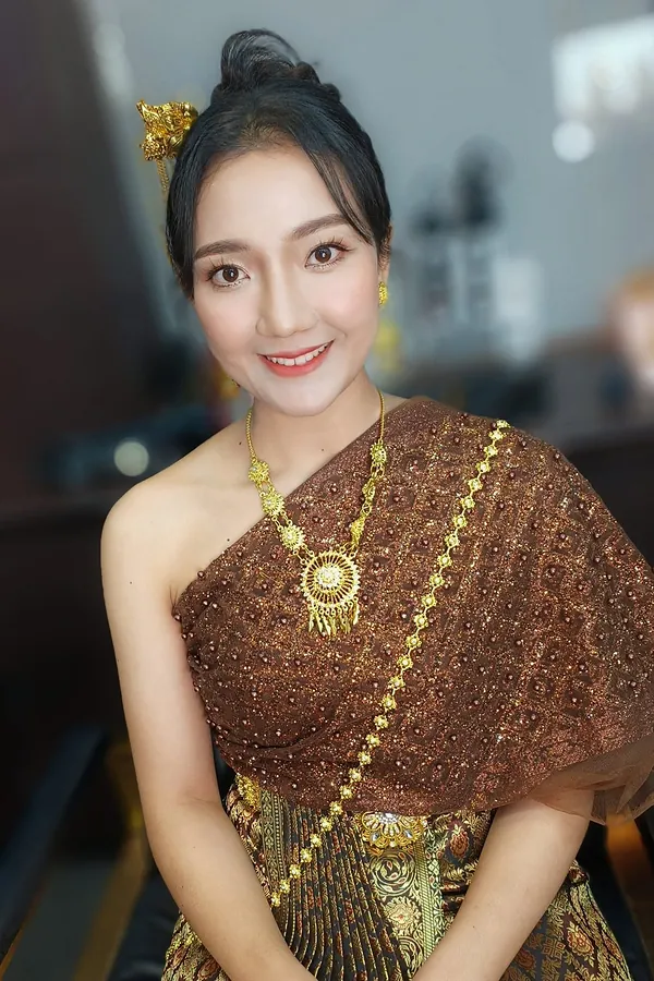 Thai traditional costume makeup with gold jewellery for a photoshoot, by THEENG in Kuantan