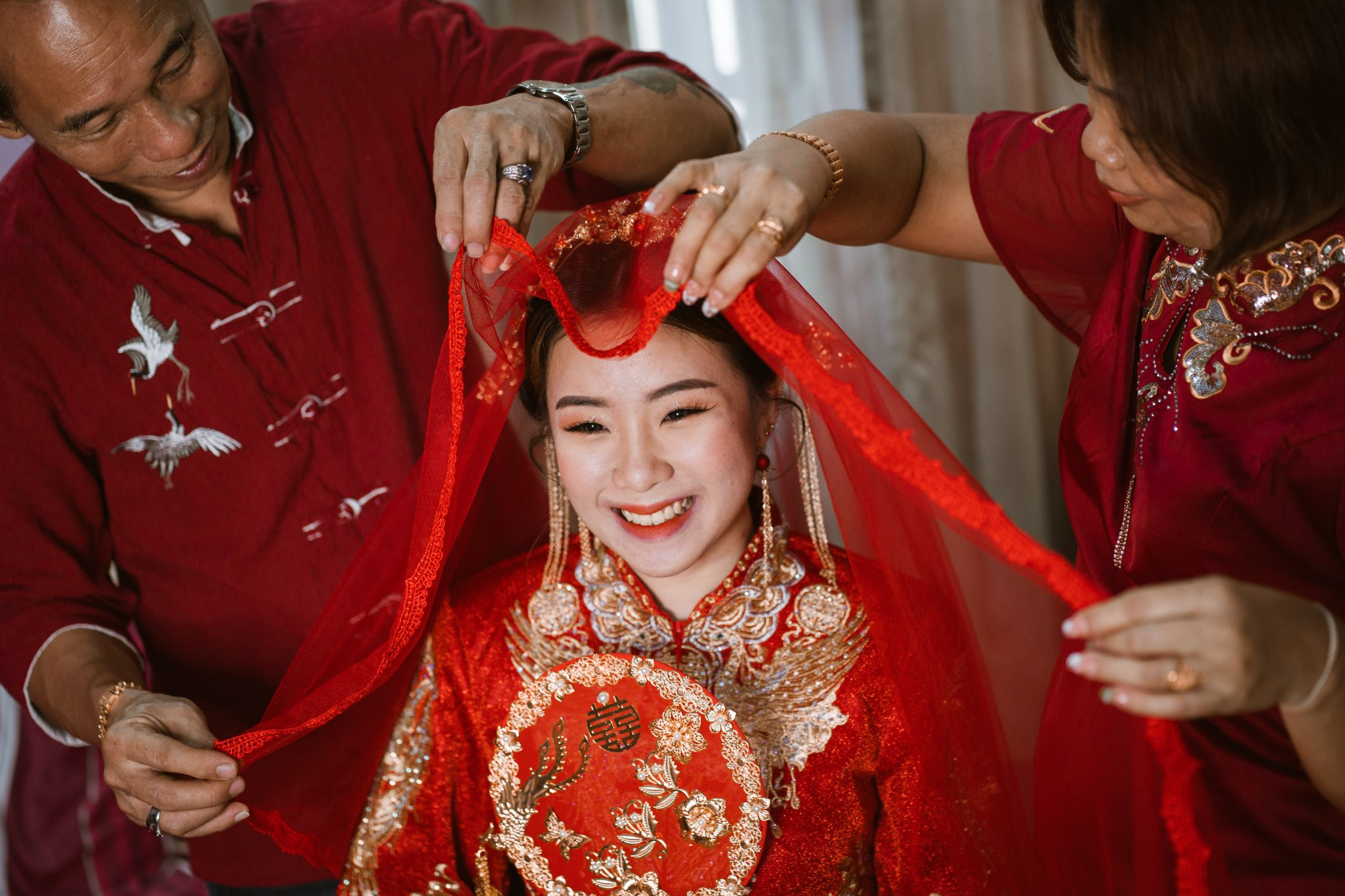 Jhonny & Michele bridal party group portrait, natural movement frame 05, by Famous Bridal Kuantan