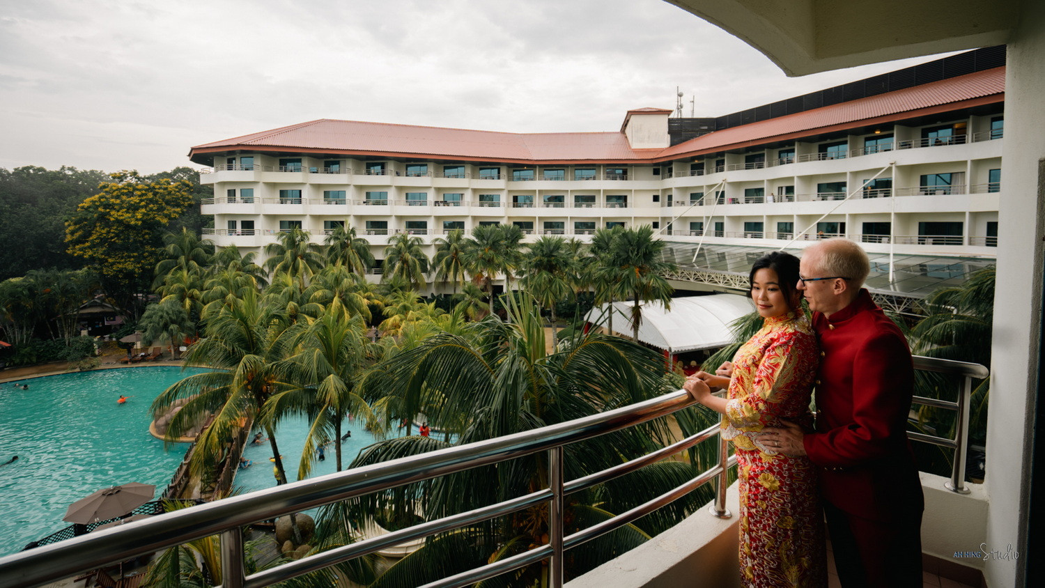 Michel & Yee Ning bride preparation photography, documentary transition frame 32, by Famous Bridal Kuantan