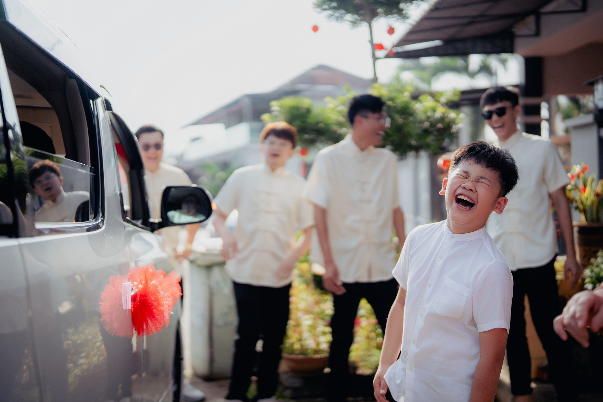 Song Run & Sue Xin wedding dinner celebration photo, guided portrait sequence frame 14, by Famous Bridal Kuantan