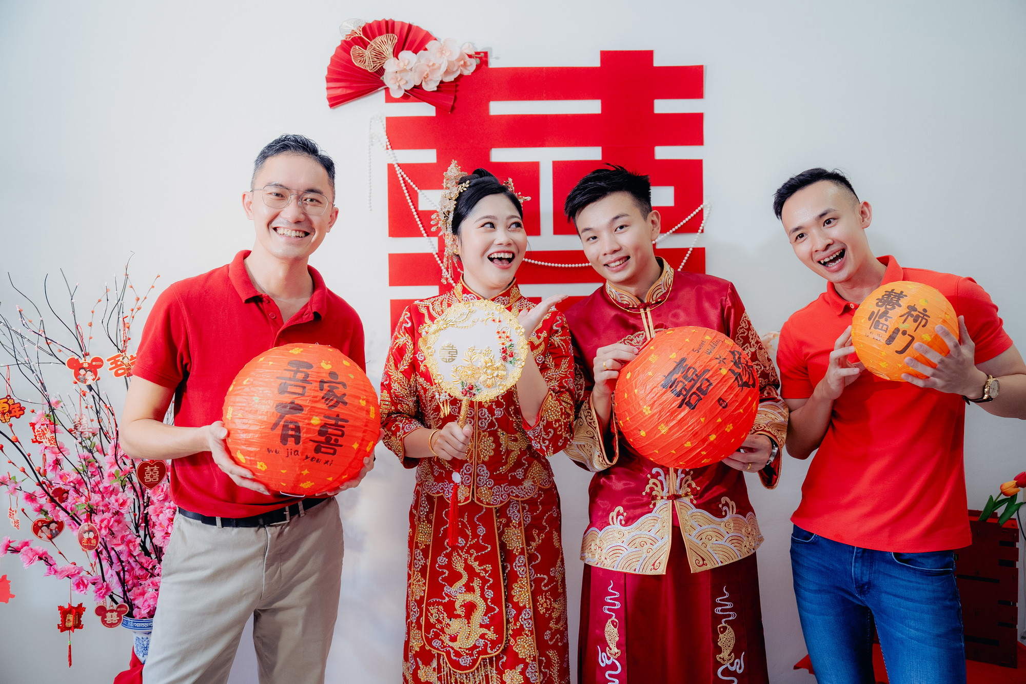 Song Run & Sue Xin family blessing wedding portrait, quiet in-between moment frame 106, by Famous Bridal Kuantan