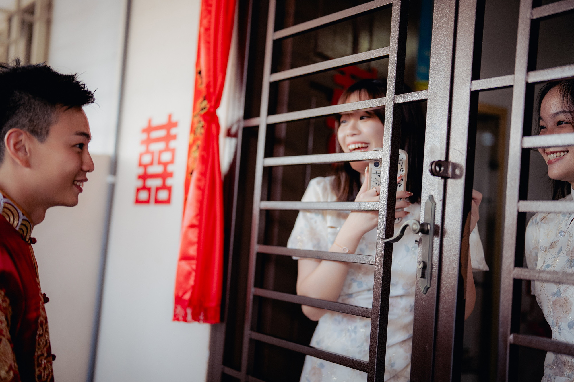 Song Run & Sue Xin wedding morning ceremony moment, documentary transition frame 24, by Famous Bridal Kuantan