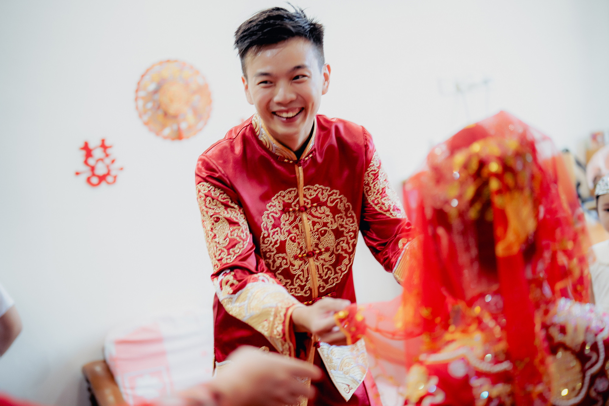 Song Run & Sue Xin quiet couple portrait on wedding day, celebration rhythm frame 31, by Famous Bridal Kuantan