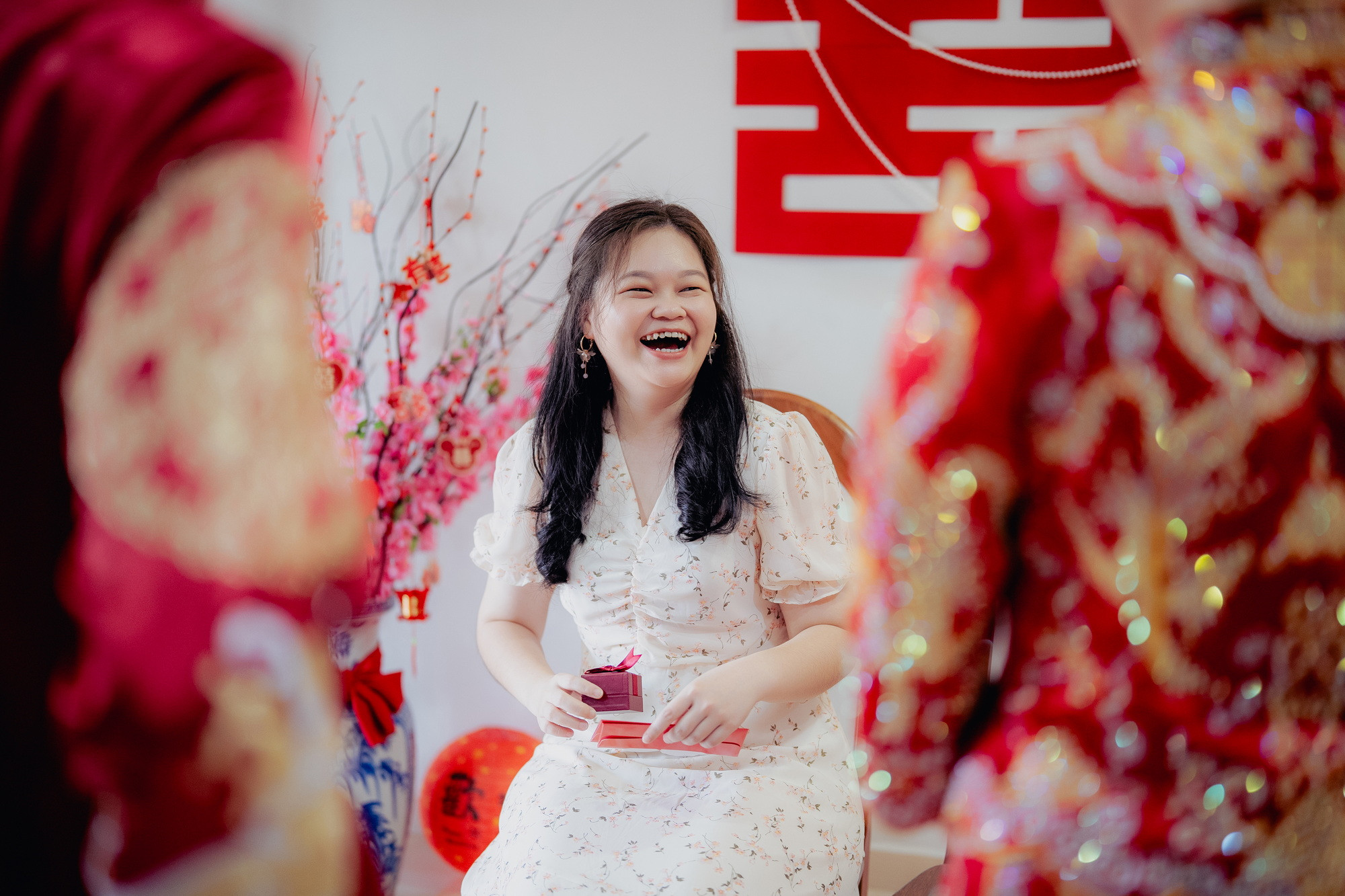 Song Run & Sue Xin quiet couple portrait on wedding day, family memory frame 51, by Famous Bridal Kuantan