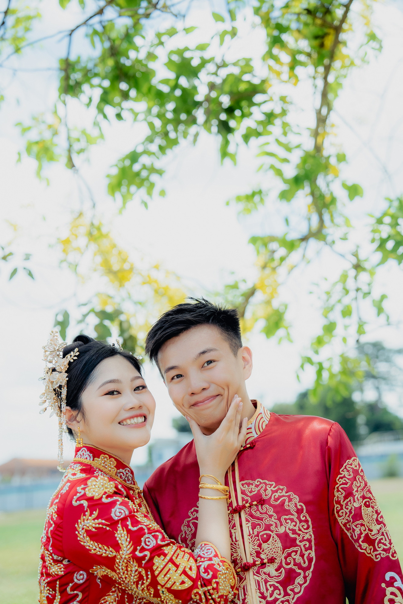 Song Run & Sue Xin quiet couple portrait on wedding day, family memory frame 131, by Famous Bridal Kuantan