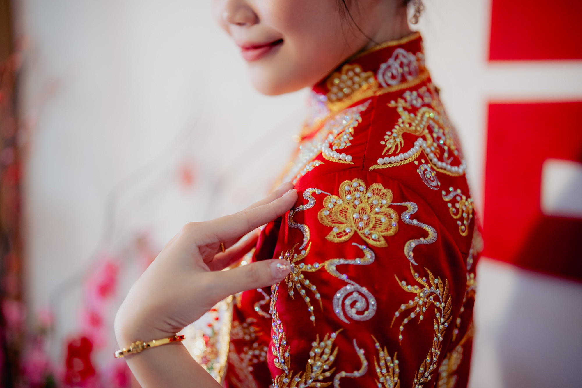 Song Run & Sue Xin romantic wedding couple portrait, album detail frame 60, by Famous Bridal Kuantan