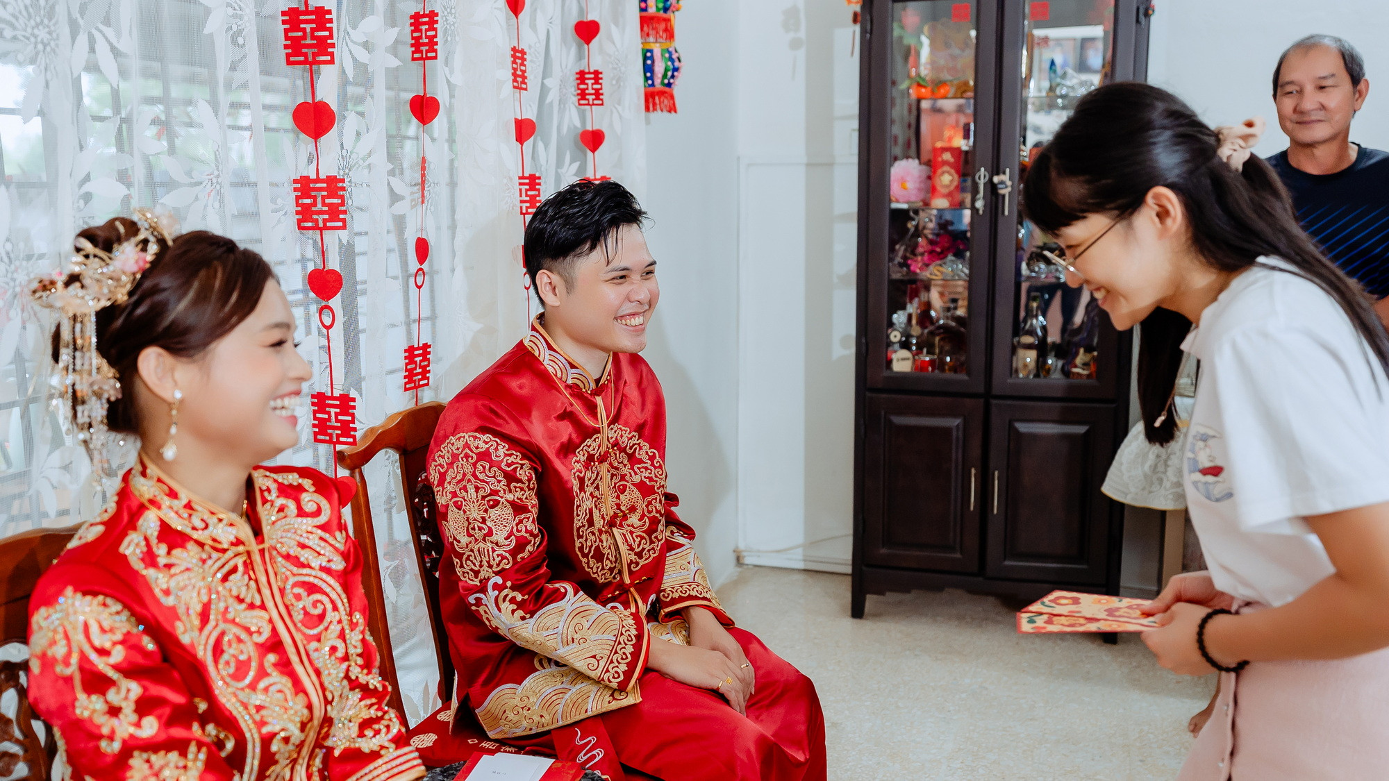 Su Leng & Sook Yin bridal party group portrait, natural movement frame 85, by Famous Bridal Kuantan