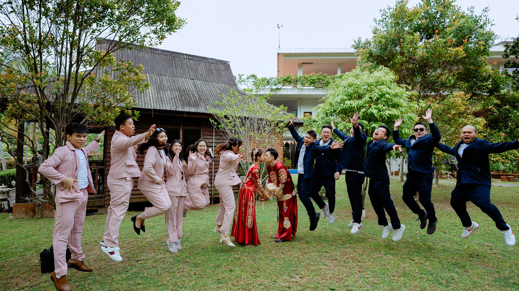 Su Leng & Sook Yin family group wedding photo, family memory frame 75, by Famous Bridal Kuantan