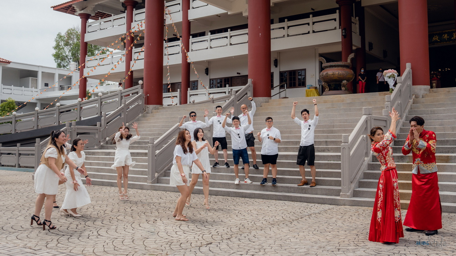 Wuh Hou & Sze Minn bridal party group portrait, natural movement frame 125, by Famous Bridal Kuantan