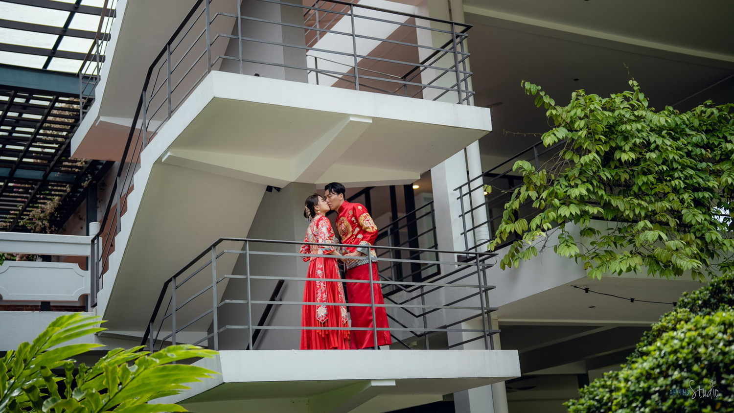 Wuh Hou & Sze Minn opening wedding-day documentary moment, story opener frame 121, by Famous Bridal Kuantan