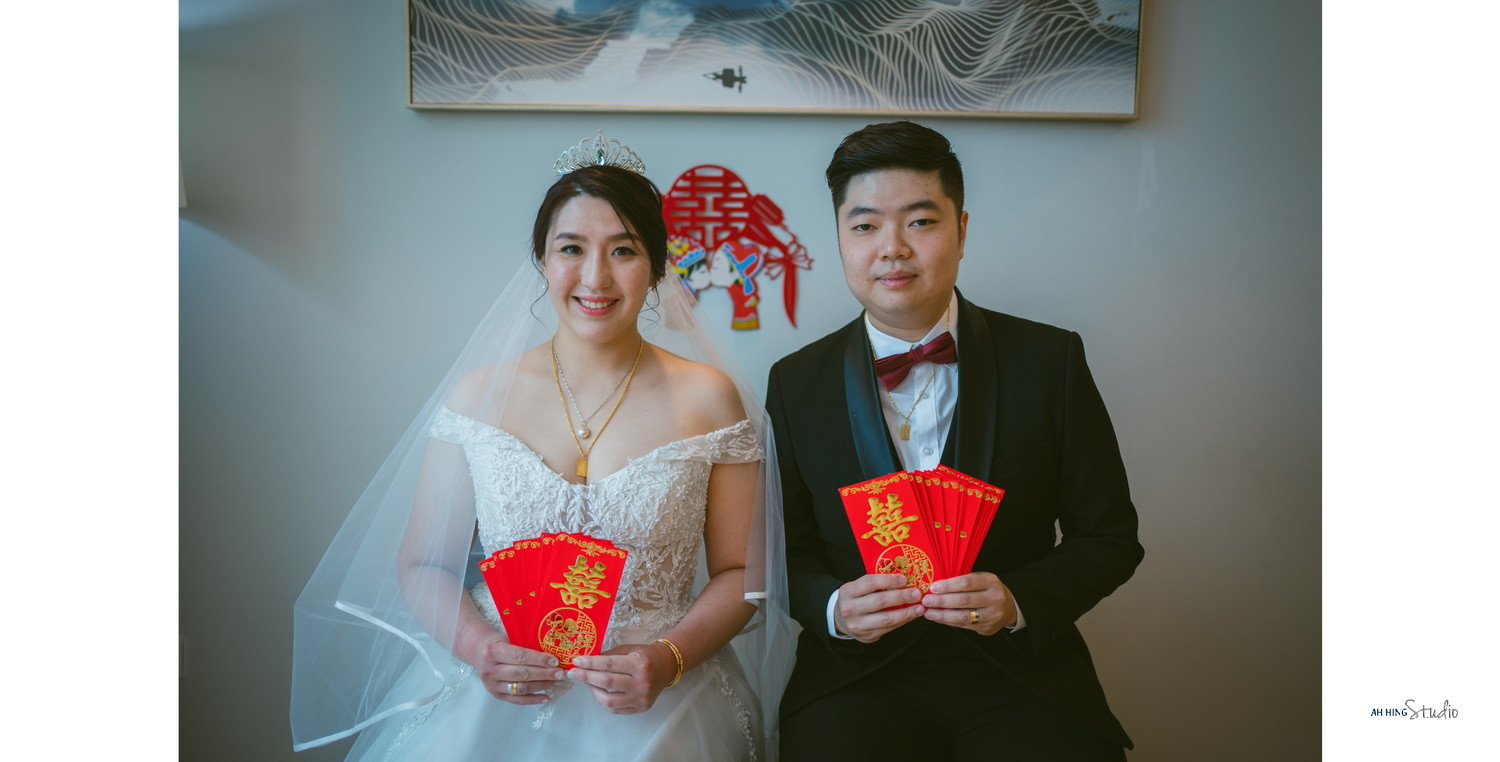 Yit Loong & Diana bride preparation photography, album detail frame 52, by Famous Bridal Kuantan