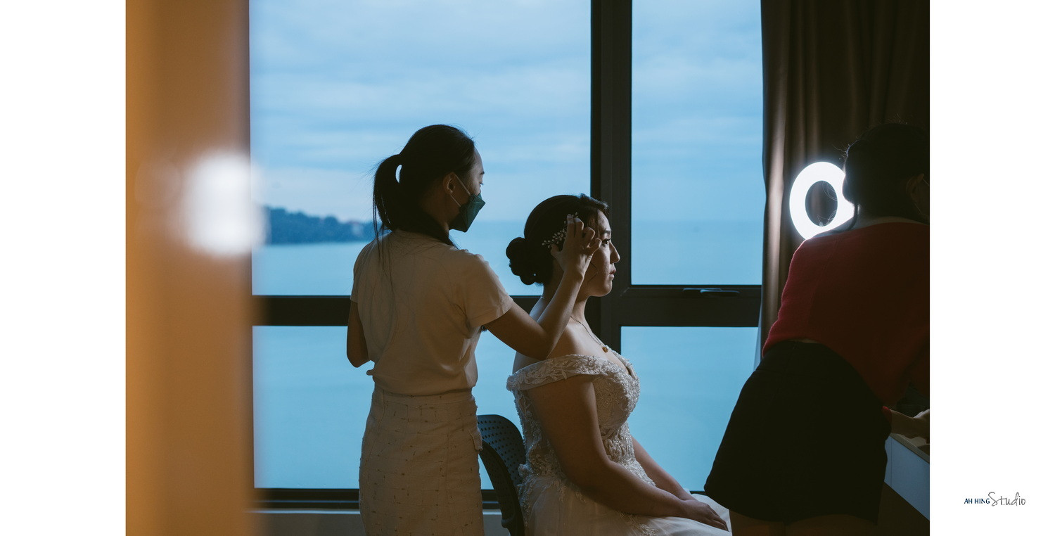 Yit Loong & Diana quiet couple portrait on wedding day, family memory frame 11, by Famous Bridal Kuantan