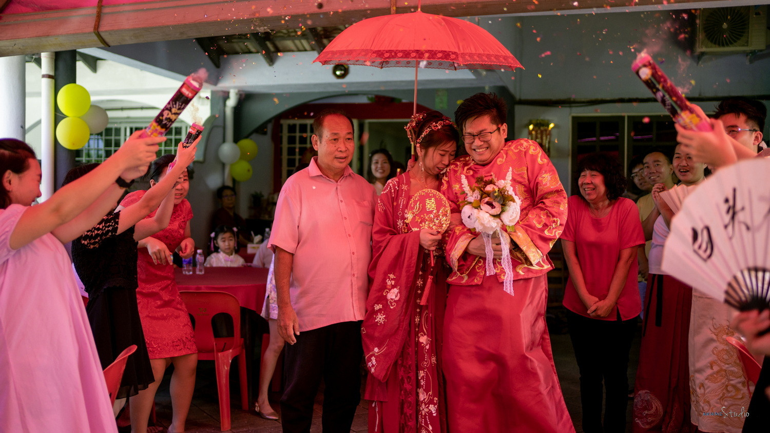 Zhen Hui & May Lee natural bride and groom portrait, guided portrait sequence frame 102, by Famous Bridal Kuantan