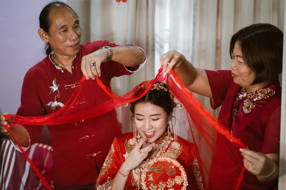 Jhonny & Michele wedding morning ceremony moment, album detail frame 04, by Famous Bridal Kuantan