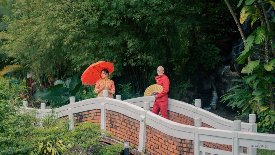 Michel & Yee Ning family blessing wedding portrait, guided portrait sequence frame 06, by Famous Bridal Kuantan