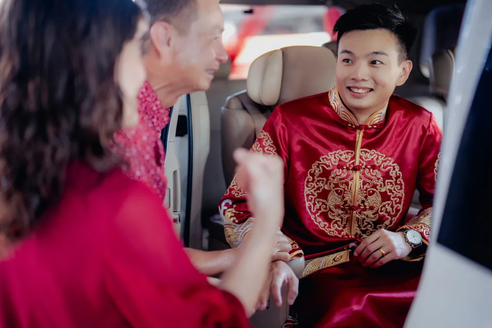 Song Run & Sue Xin candid wedding celebration moment, story opener frame 09, by Famous Bridal Kuantan