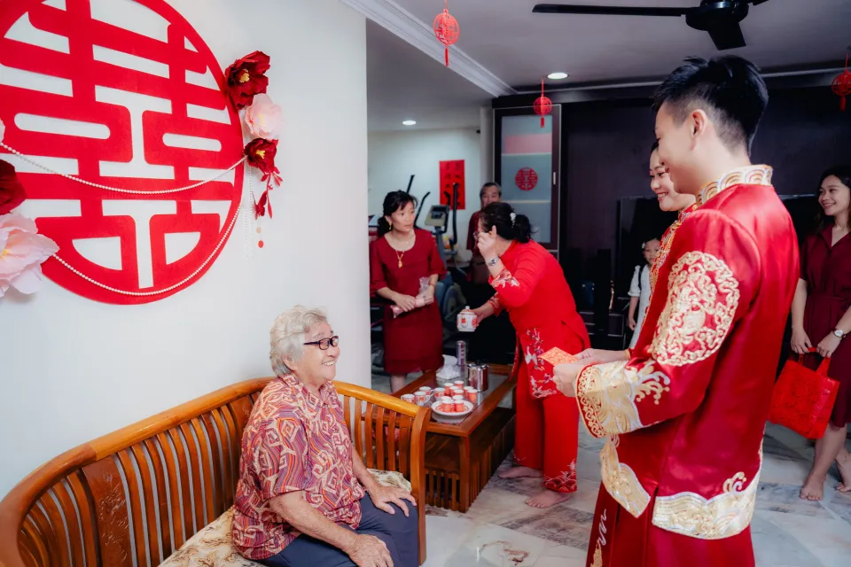 Song Run & Sue Xin candid wedding celebration moment, natural movement frame 109, by Famous Bridal Kuantan