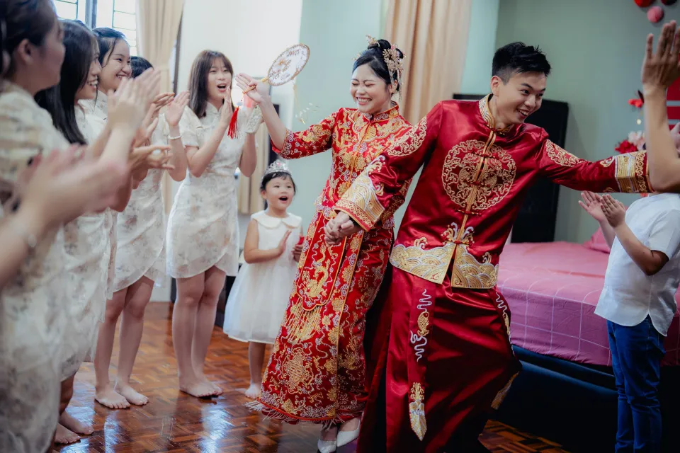 Song Run & Sue Xin wedding morning ceremony moment, album detail frame 44, by Famous Bridal Kuantan
