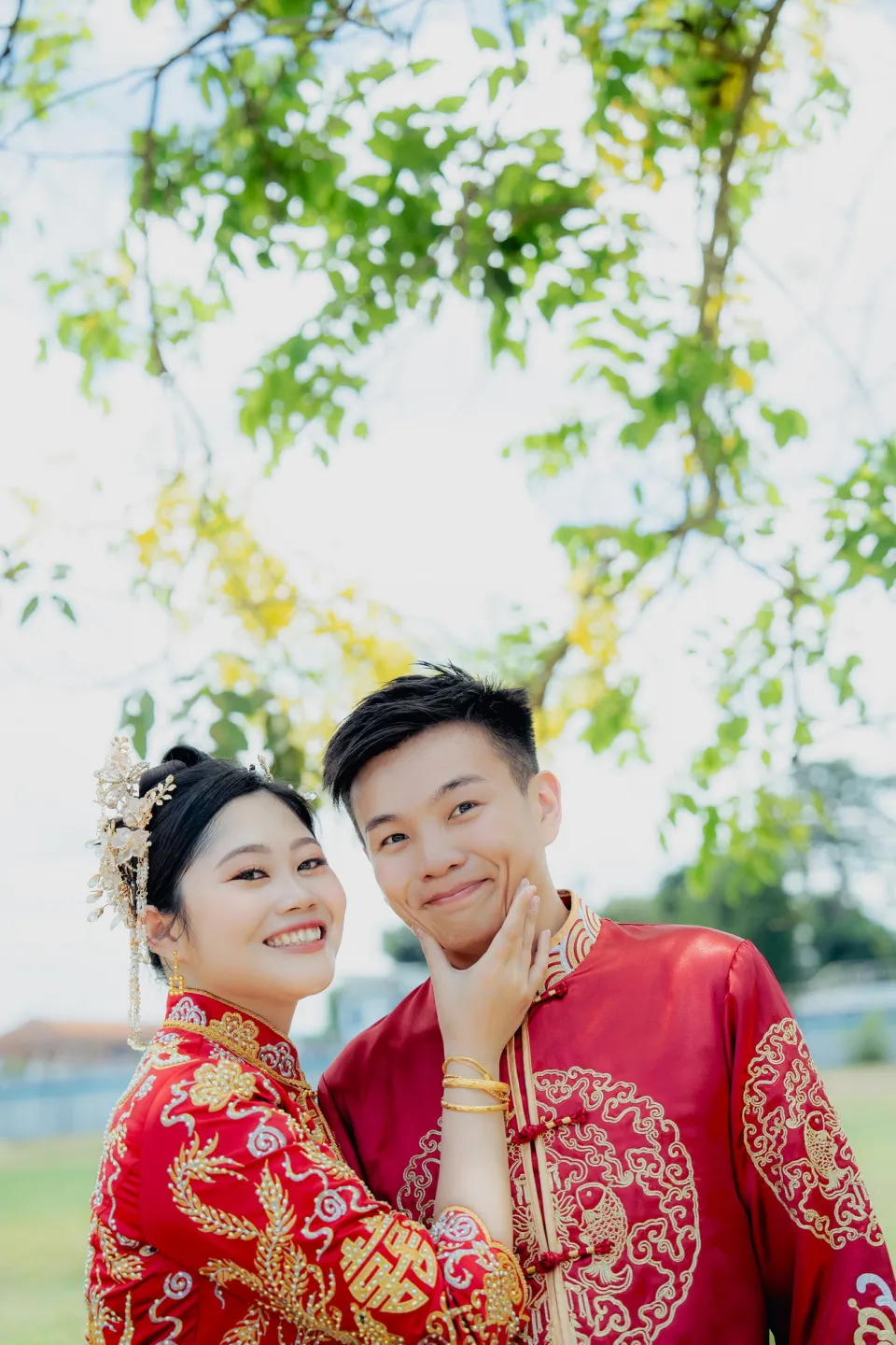Song Run & Sue Xin quiet couple portrait on wedding day, family memory frame 131, by Famous Bridal Kuantan