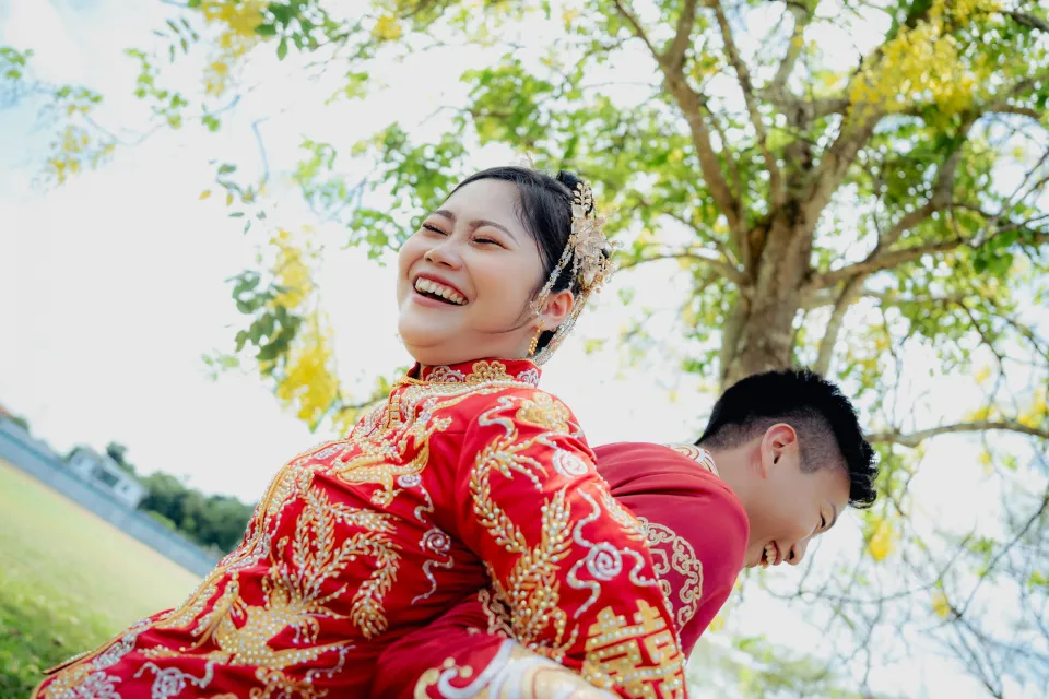Song Run & Sue Xin wedding reception detail, documentary transition frame 128, by Famous Bridal Kuantan