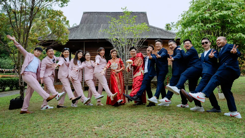 Su Leng & Sook Yin wedding dinner celebration photo, quiet in-between moment frame 74, by Famous Bridal Kuantan