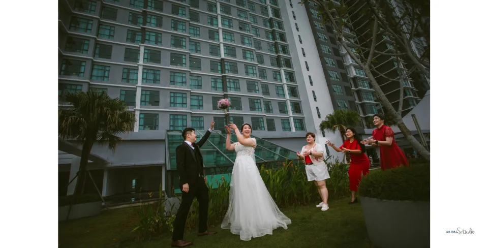 Yit Loong & Diana candid wedding celebration moment, natural movement frame 69, by Famous Bridal Kuantan