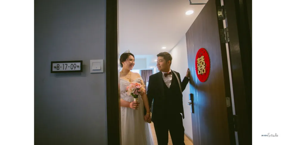 Yit Loong & Diana natural bride and groom portrait, guided portrait sequence frame 62, by Famous Bridal Kuantan