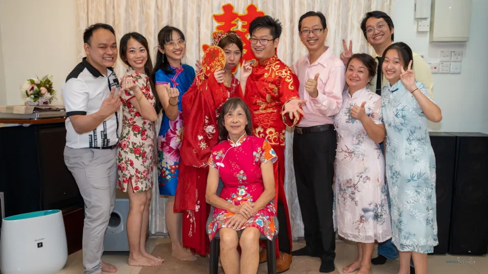 Zhen Hui & May Lee traditional Chinese wedding detail, guided portrait sequence frame 150, by Famous Bridal Kuantan