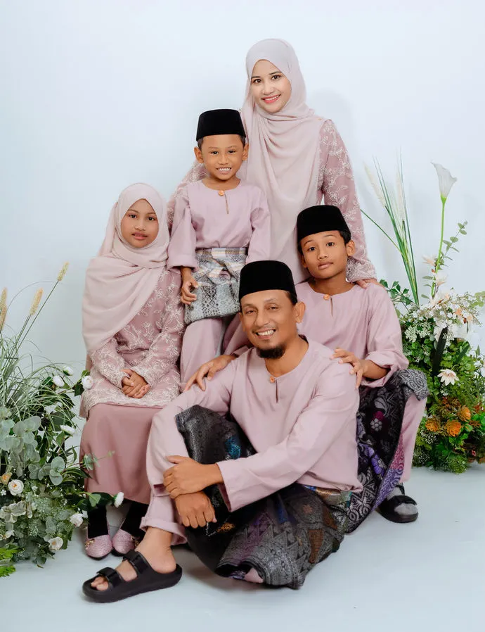 Family photography studio in Kuantan 16