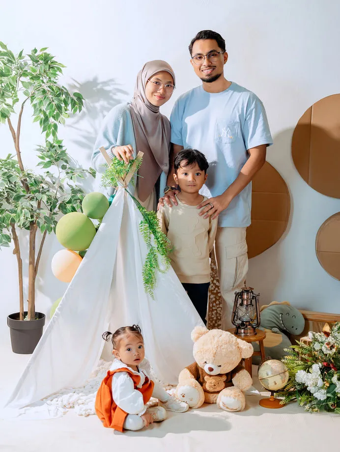 One-year baby birthday photoshoot sample in Kuantan 01