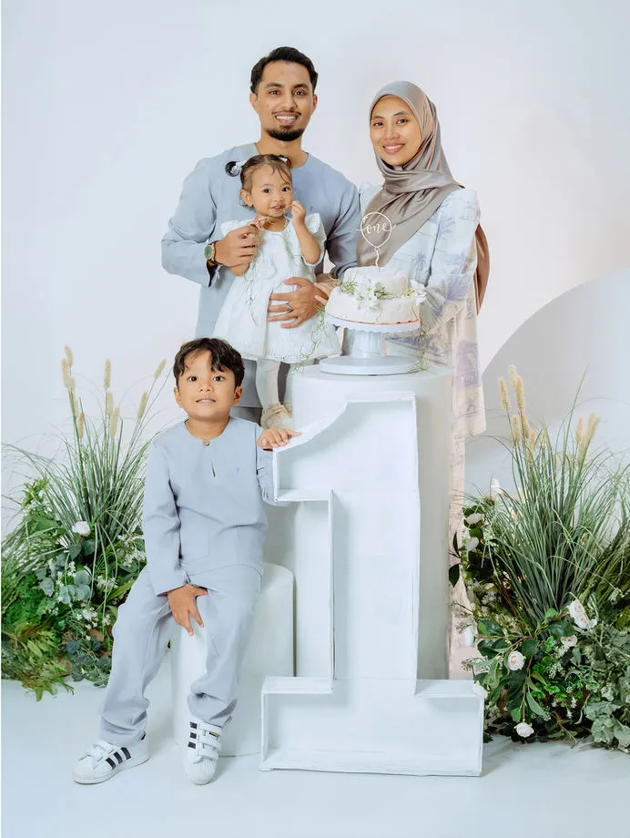 One-year baby birthday photoshoot sample in Kuantan 03