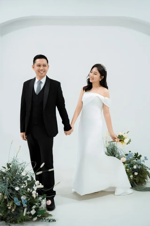 74B08096 | Famous Bridal